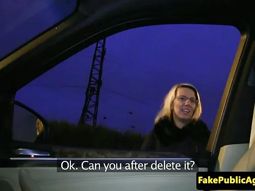 Jauna apskretėlė su  ...