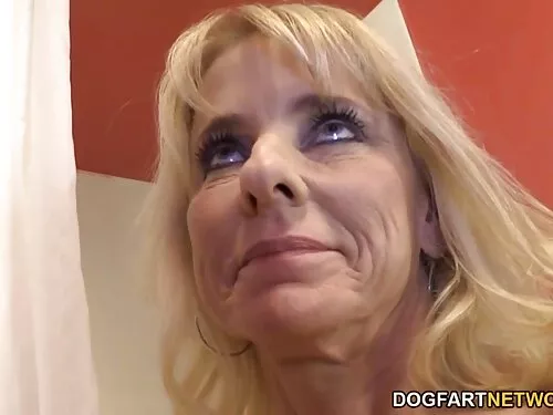 Karšta brunetė aistr ...